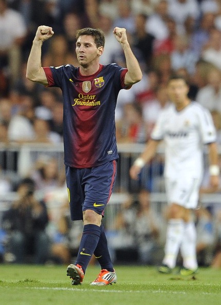 Messi ăn mừng bàn thắng....